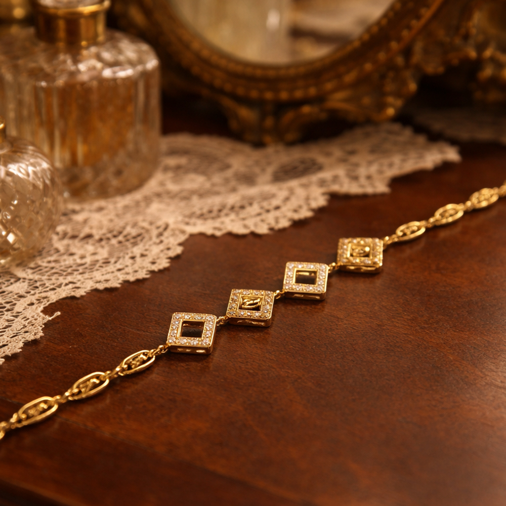 The Quadra-Frame Link