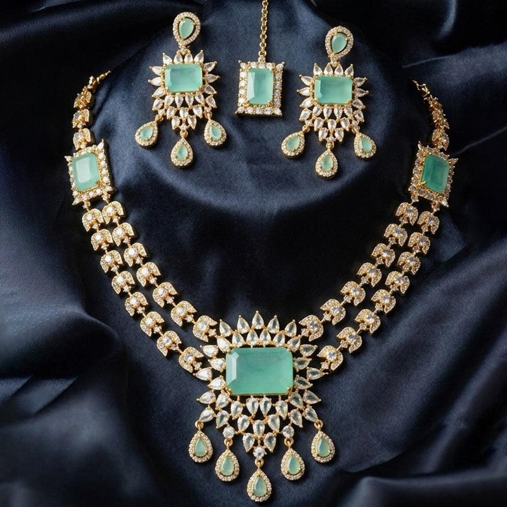 The Mint Royale Set