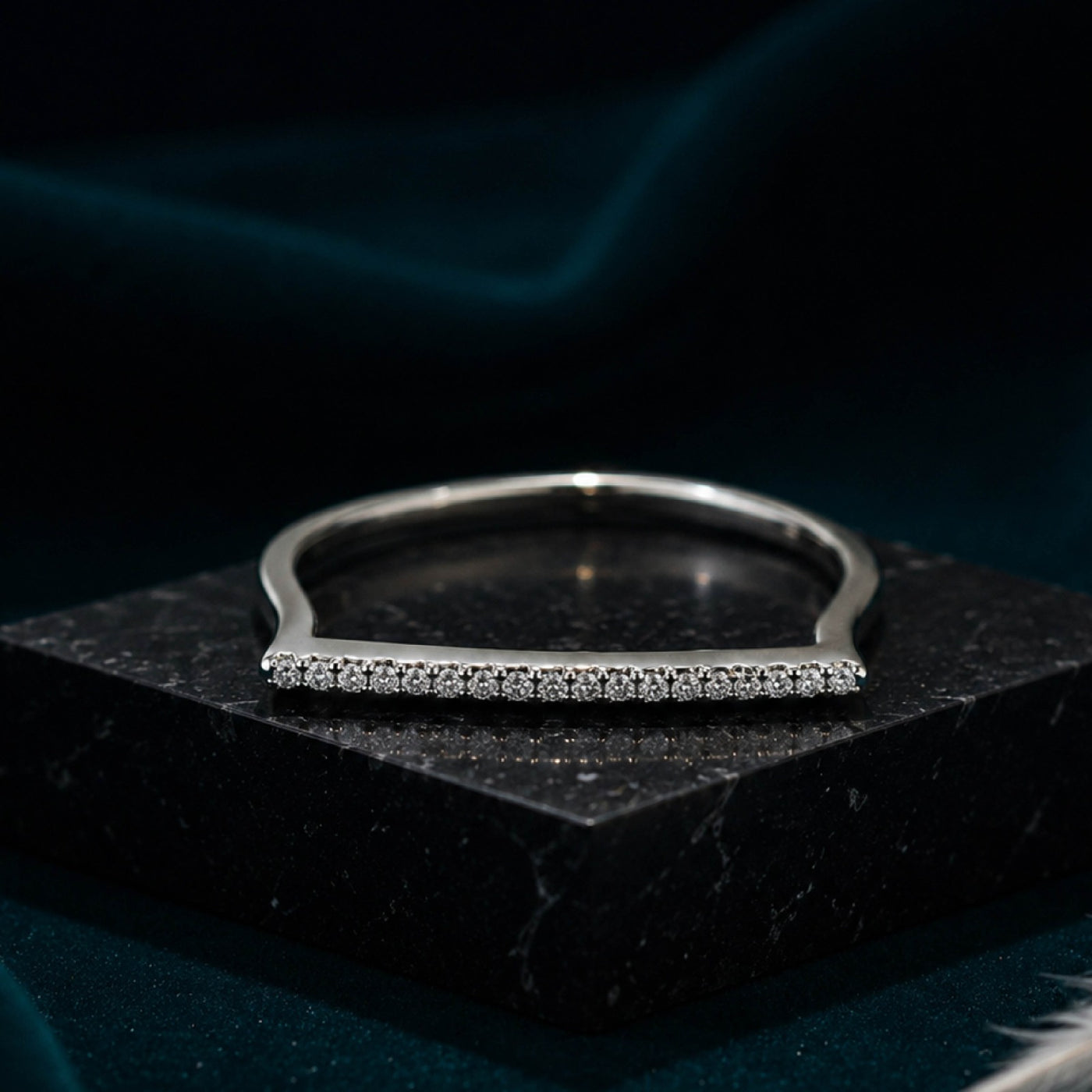 The Horizon Bar Ring